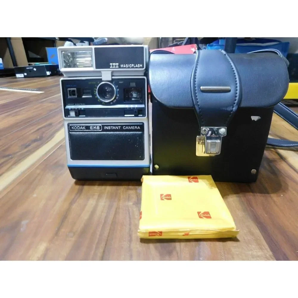 Kodak EK6 Instant Film Camera with ITT MagicFlash And Carrying Case And Film